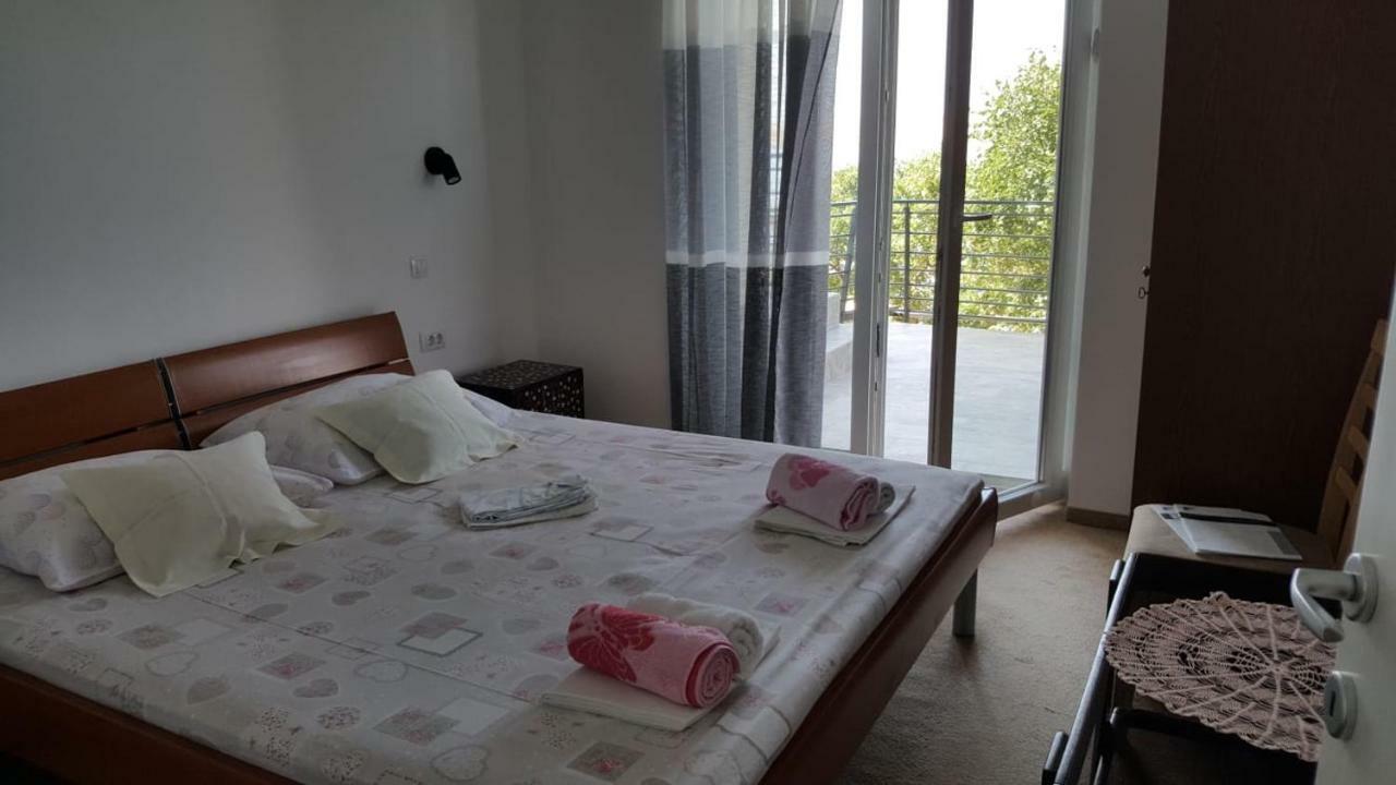 Holiday House Maretta - Apartment No 1 Lukovo Šugarje Extérieur photo
